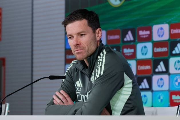 November 8, 2025, Valdebebas, Madrid, Spain: Xabi Alonso, head coach of Real Madrid, attends his press conference, PK, Pressekonferenz during the training day of Real Madrid ahead the Spanish League, LaLiga EA Sports, football match against Rayo Vallecano at Ciudad Deportiva Real Madrid on November 8, 2025, in Valdebebas, Madrid, Spain. Valdebebas Spain - ZUMAa181 20251108_zaa_a181_073 Copyright: xDennisxAgyemanx