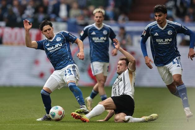 Soufiane El-Faouzi (FC Schalke 04) beim Spiel der 2. Bundesliga (Saison 2025 26) FC Schalke 04 - SV 07 Elversberg Copyright: Thomas Pakusch