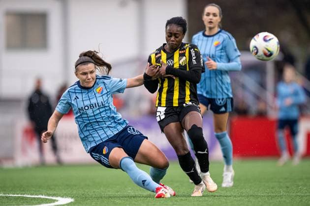 251108 Djurgardens Alexsandra Lobanova och Häckens Monica Jusu Bah under fotbollsmatchen i Damallsvenskan mellan Djurgarden och Häcken den 8 november 2025 i Stockholm. Copyright: MAXIMxTHORE BB251108MT021