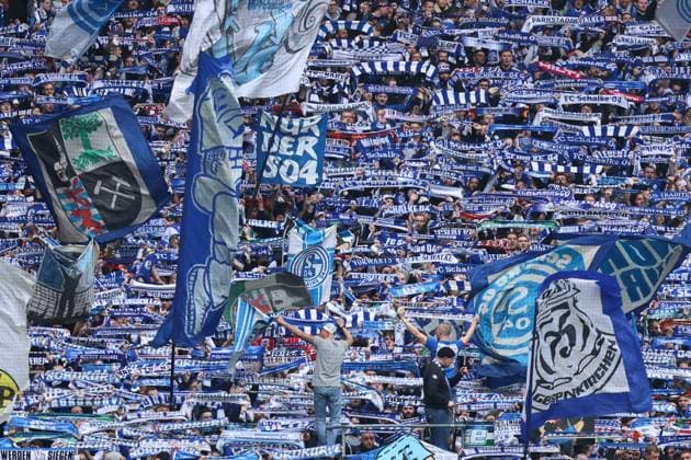 Fans Schalke 04 GER, FC Schalke 04 gegen SV Elversberg, Fussball, 2.Liga, 12.Spieltag, Spielzeit 2025 2026, 08.11.2025 DFL REGULATIONS PROHIBIT ANY USE OF PHOTOGRAPHS AS IMAGE SEQUENCES AND OR QUASI-VIDEO GER, FC Schalke 04 gegen SV Elversberg, Fussball, 2.Liga, 12.Spieltag, Spielzeit 2025 2026, 08.11.2025 Gelsenkirchen Copyright: xEibner-Pressefoto FrankxZeisingx EP_FZG