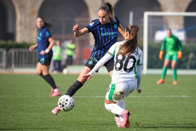 Tessa Wullaert and Giulia Guerzoni during Inter - FC Internazionale vs US Sassuolo, Italian football Serie A Women match in Sesto San Giovanni (MI), Italy, November 08 2025  Copyright: xRobertaxCorradin IPAxSportx xipa-agency.netx xx IPA_67686876 IPA_Agency_IPA67686876