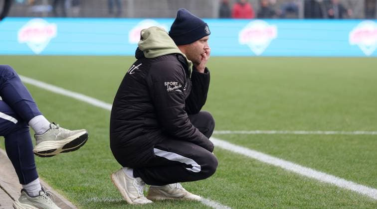 BAU 08.11.2025 Stuttgart Fußball SV Stuttgarter Kickers vs. FC Astoria Walldorf, Trainer Andreas Schön (Walldorf)
