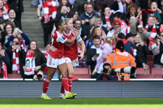 Arsenal Women celebrate Alessia Russo™s second half goal to draw level at 1-1 during the Women s Super League match between Arsenal Women and Chelsea Women at the Emirates Stadium, London, England on 8 November 2025. Copyright: xPhilxHutchinsonx 44250015