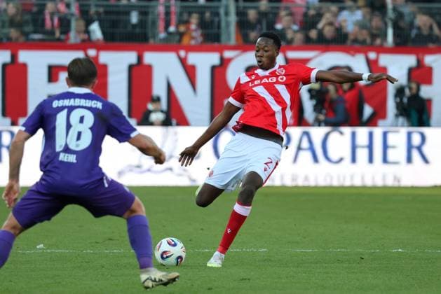 2 King Manu (Energie Cottbus, r.) Fussball 3. Liga 2025 2026 FC Energie Cottbus - VfL Osnabrück