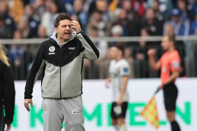 Cheftrainer Vincent Wagner (SV 07 Elversberg) beim Spiel der 2. Bundesliga (Saison 2025 26) FC Schalke 04 - SV 07 Elversberg Copyright: Thomas Pakusch
