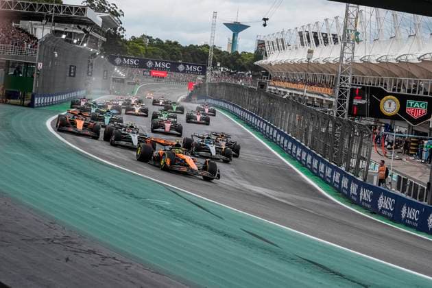 Formula 1 MSC Cruises Grande Prêmio de São Paulo 2025 Remy Midez OVERTAKE MAXPPP - São Paulo 08 11 2025 Race Start 04 NORRIS Lando (gbr), McLaren F1 Team, action, 12 ANTONELLI Andrea Kimi (ita), Mercedes-AMG PETRONAS F1 Team, action, 63 RUSSELL George (gbr), Mercedes-AMG PETRONAS F1 Team, action, 81 PIASTRI Oscar (aus), McLaren F1 Team, action at the Formula 1 MSC Cruises Grande Prêmio de São Paulo 2025, the 21st round of the 2025 FIA Formula 1 World Championship, WM, Weltmeisterschaft at the Autódromo José Carlos Pace in São Paulo, interlaces, Brazil, from 6 to 9 November 2025 São Paulo Brazil Copyright: xOVERTAKE MAXPPPxRemyxMidezx OVT202511085317 OVT202511085317