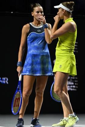 WTA, Tennis Damen Finals 2025 - Doubles Final RIYADH, SAUDI ARABIA - NOVEMBER 08: Elise Mertens (L) of Belgium interacts with her partner Veronika Kudermetova (R) against Luisa Stefani (not seen) of Brazil and Timea Babos (not seen) of Hungary during their Doubles Final match on day eight of the WTA Finals Riyadh as part of the Hologic WTA Tour 2025 at King Saud University Indoor Arena on November 08, 2025 in Riyadh, Saudi Arabia. Artur Widak Anadolu Riyadh Saudi Arabia. Editorial use only. Please get in touch for any other usage.  Copyright: x2025xAnadoluxArturxWidakx