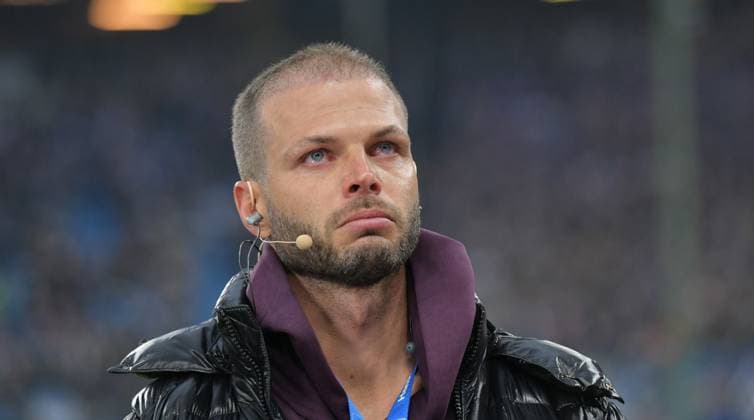 08.11.2025, xblx, Fussball 1.Bundesliga, Hamburger SV - Borussia Dortmund v.l. Dennis Diekmeier (DFL DFB REGULATIONS PROHIBIT ANY USE OF PHOTOGRAPHS as IMAGE SEQUENCES and or QUASI-VIDEO) Hamburg *** 08 11 2025, xblx, Soccer 1 Bundesliga, Hamburger SV Borussia Dortmund v l Dennis Diekmeier DFL DFB REGULATIONS PROHIBIT ANY USE OF PHOTOGRAPHS as IMAGE SEQUENCES and or QUASI VIDEO Hamburg