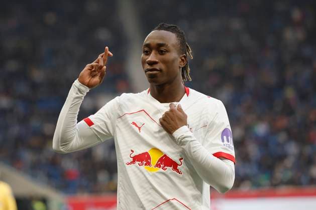 v.l.n.r.: Torschuetze, Scorer Yan Diomande, Jubel nach seinem Tor zum 1:0, jubelnd, bejubelt, jubelt, jubeln, Cheers after the goal, cheering, celebrated, cheers, cheering, emotions 08.11.2025, Fussball, Bundesliga, TSG Hoffenheim - RB Leipzig, GER, Sinnsheim, PreZero Arena, DFL REGULATIONS PROHIBIT ANY USE OF PHOTOGRAPHS AS IMAGE SEQUENCES AND OR QUASI-VIDEO. Copyright: HMBxMedia xHeikoxBecker