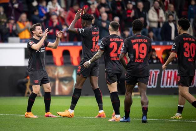 LEVERKUSEN, GERMANY - NOVEMBER 8: Jonas Hofmann (Bayer 04 Leverkusen, 7) celebrates his goal, setting to 2:0 with his teammates during the Bundesliga match (gameday 10) between Bayer 04 Leverkusen vs. 1. FC Heidenheim at BayArena on November 8, 2025 in Leverkusen, Germany. (Photo by Axel Kohring Beautiful Sports) DFL REGULATIONS PROHIBIT ANY USE OF PHOTOGRAPHS AS IMAGE SEQUENCES AND OR QUASI-VIDEO. Nordrhein-Westfalen Germany Copyright: xBEAUTIFULxSPORTS AxelxKohringx
