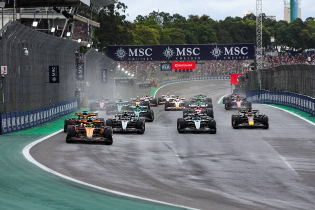 F1 - SAO PAULO GRAND PRIX 2025 04 NORRIS Lando (gbr), McLaren F1 Team MCL39, action during the 2025 Formula 1 Grande Premio de Sao Paulo, 2025 Sao Paulo Grand Prix, 21th round of the 2025 FIA Formula One World Championship, WM, Weltmeisterschaft from November 7 to 9, 2025 on the Interlagos, in Sao Paulo, Brazil - Sao PauloBrazil  Copyright: xDPPIx