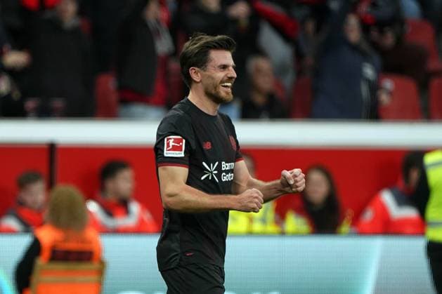 Fussball, 1 Bundesliga, Saison 2025 2026, Bayer 04 Leverkusen - FC Heidenheim 08.11.2025, Bayarena Leverkusen jonas hofmann, jubelt , Bayer 04 Leverkusen , Aktion, Einzelbild