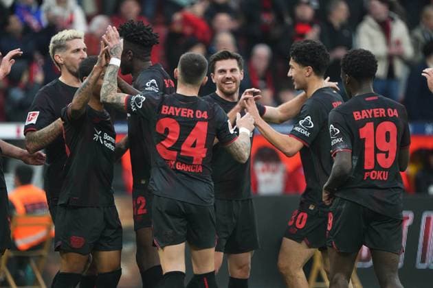 Fussball, 1 Bundesliga, Saison 2025 2026, Bayer 04 Leverkusen - FC Heidenheim 08.11.2025, Bayarena Leverkusen , Bayer 04 Leverkusen , jubeln