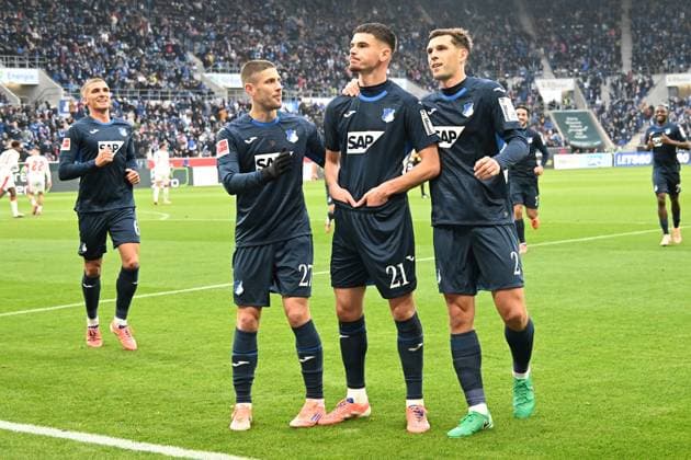 08.11.2025, xsltx, Fussball 1.Bundesliga, TSG 1899 Hoffenheim - RB Leipzig v.l. Torjubel nach dem Tor zum celebrating the goal celebrate 1:1 durch Albian Hajdari (1899 Hoffenheim) (DFL DFB REGULATIONS PROHIBIT ANY USE OF PHOTOGRAPHS as IMAGE SEQUENCES and or QUASI-VIDEO) Sinsheim