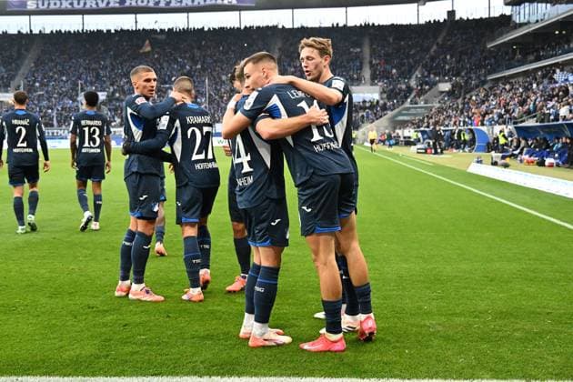 08.11.2025, xsltx, Fussball 1.Bundesliga, TSG 1899 Hoffenheim - RB Leipzig v.l. Torjubel nach dem Tor zum celebrating the goal celebrate 2:1 durch Tim Lemperle (1899 Hoffenheim) (DFL DFB REGULATIONS PROHIBIT ANY USE OF PHOTOGRAPHS as IMAGE SEQUENCES and or QUASI-VIDEO) Sinsheim