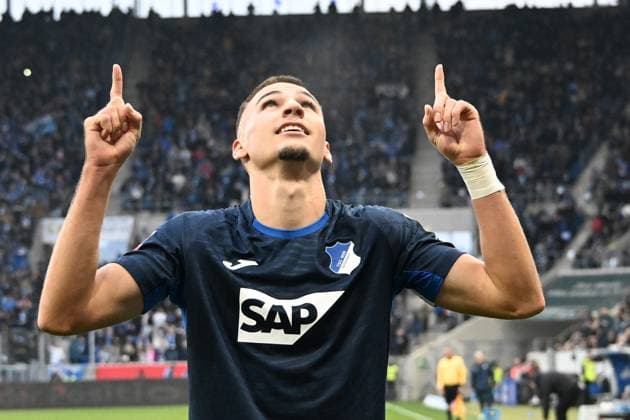 08.11.2025, xsltx, Fussball 1.Bundesliga, TSG 1899 Hoffenheim - RB Leipzig v.l. Torjubel nach dem Tor zum celebrating the goal celebrate 2:1 durch Tim Lemperle (1899 Hoffenheim) (DFL DFB REGULATIONS PROHIBIT ANY USE OF PHOTOGRAPHS as IMAGE SEQUENCES and or QUASI-VIDEO) Sinsheim