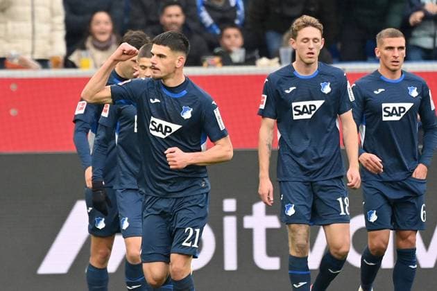 Torjubel Albian HAJDARI (1899 Hoffenheim) nach Tor zum 1-1, Jubel,Freude,Begeisterung,Aktion. Fussball 1. Bundesliga Saison 2025 2026, 10.Spieltag, Spieltag10 TSG 1899 Hoffenheim - RB Leipzig am 08.11.2025 PreZero ARENA.