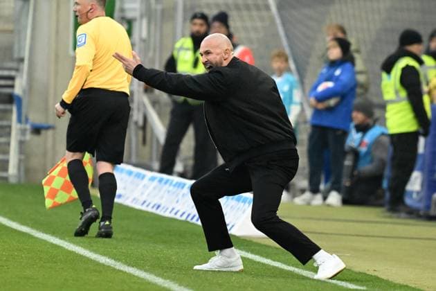 08.11.2025, xsltx, Fussball 1.Bundesliga, TSG 1899 Hoffenheim - RB Leipzig v.l. Trainer Christian Ilzer (1899 Hoffenheim) (DFL DFB REGULATIONS PROHIBIT ANY USE OF PHOTOGRAPHS as IMAGE SEQUENCES and or QUASI-VIDEO) Sinsheim