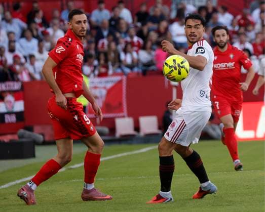Spanish La Liga EA Sports soccer match Sevilla vs Osasuna at Sanchez Pizjuan stadium in Sevilla, Spain, 08 November 2025 JORNADA 12 LIGA EA SPORTS 900 Cordon Press  900 CordonxPress LOF - Sevilla vs Osasuna