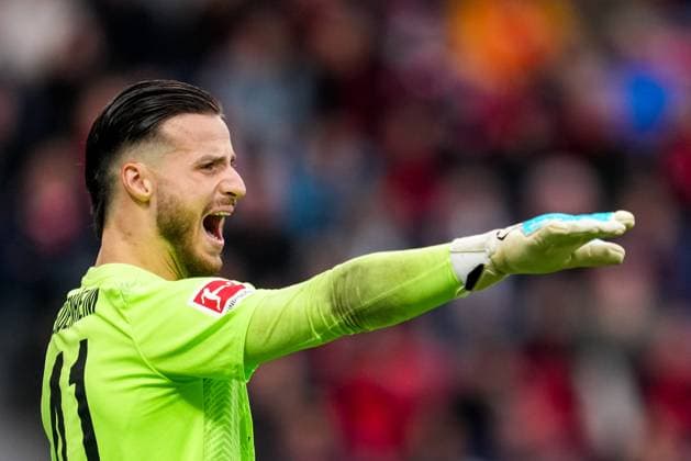 LEVERKUSEN, GERMANY - NOVEMBER 8: 1. FC Heidenheim 1846 goalkeeper Diant Ramaj gestures during the Bundesliga match between Bayer 04 Leverkusen and 1. FC Heidenheim 1846 at BayArena on November 8, 2025 in Leverkusen, Germany. (Photo by Rene Nijhuis)  Copyright: xRenexNijhuis