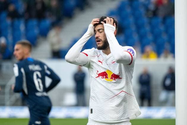 Romulo Cardoso (RB Leipzig, 40) aergert sich, GER, TSG 1899 Hoffenheim vs RB Leipzig, Fussball Bundesliga, 10. Spieltag, Saison 2025 2026, 07.11.2025 DFB DFL regulations prohibit any use of photographs as image sequences and or quasi-video GER, TSG 1899 Hoffenheim vs RB Leipzig, Fussball Bundesliga, 10. Spieltag, Saison 2025 2026, 07.11.2025 Sinsheim Copyright: xEibner-Pressefoto Memmlerx EP_MMR
