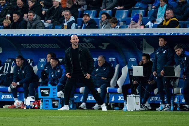 Christian Ilzer (TSG Hoffenheim, Trainer), GER, TSG 1899 Hoffenheim vs RB Leipzig, Fussball Bundesliga, 10. Spieltag, Saison 2025 2026, 07.11.2025 DFB DFL regulations prohibit any use of photographs as image sequences and or quasi-video GER, TSG 1899 Hoffenheim vs RB Leipzig, Fussball Bundesliga, 10. Spieltag, Saison 2025 2026, 07.11.2025 Sinsheim Copyright: xEibner-Pressefoto Memmlerx EP_MMR