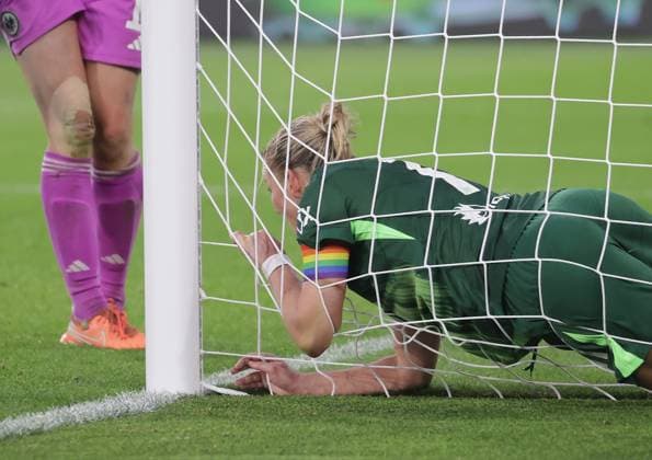 Alexandra Popp (VfL Wolfsburg) Fussball, Frauen, Saison 2025 2026, 1.Liga, Google Pixel Frauen-Bundesliga, VfL Wolfsburg gegen Eintracht Frankfurt, 2-3 DFL REGULATIONS PROHIBIT ANY USE OF PHOTOGRAPHS AS IMAGE SEQUENCES AND OR QUASI-VIDEO.