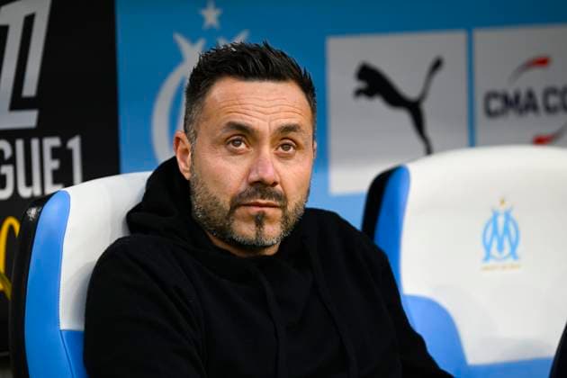FOOTBALL : Olympique de Marseille VS Stade Brestois 29 - Ligue 1 McDonald s - 08 11 2025 Roberto De Zerbi (Coach Olympique de Marseille) - Ligue 1 McDonald™s match between Olympique de Marseille and Stade Brestois 29 on November 8, 2025 at the Orange VÃ lodrome Stadium in Marseille. MarseilleFrance  Copyright: xWilliamxCannarellax