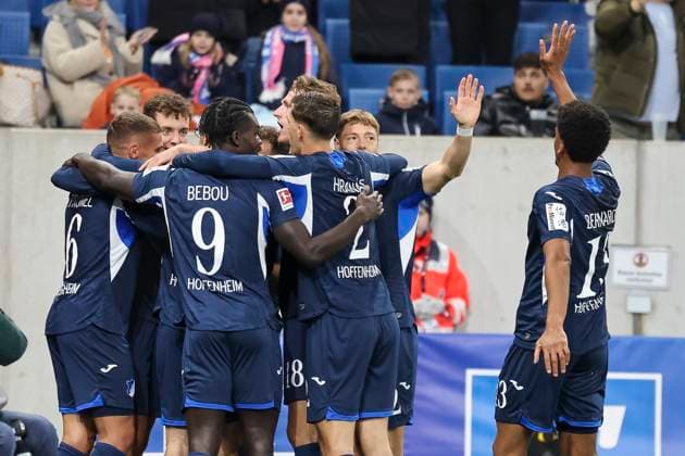 Torjubel TSG Hoffenheim beim 3:1 durch Grischa Prömel, Promel (TSG Hoffenheim, 06) , Deutschland, Fussball, 1. Bundesliga, 10.Spieltag, 2025 2026, TSG Hoffenheim vs. RB Leipzig, 08.11.2025, PreZero Arena, Sinsheim, Deutschland Sinsheim PreZero Arena Baden-Württemberg Deutschland Copyright: xGrantxHubbsx