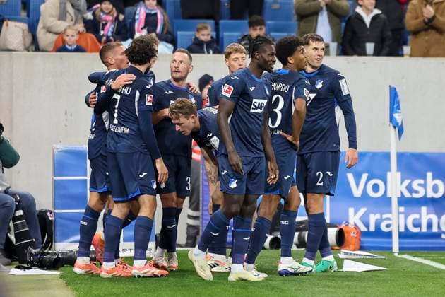 Torjubel TSG Hoffenheim beim 3:1 durch Grischa Prömel, Promel (TSG Hoffenheim, 06) , Deutschland, Fussball, 1. Bundesliga, 10.Spieltag, 2025 2026, TSG Hoffenheim vs. RB Leipzig, 08.11.2025, PreZero Arena, Sinsheim, Deutschland Sinsheim PreZero Arena Baden-Württemberg Deutschland Copyright: xGrantxHubbsx