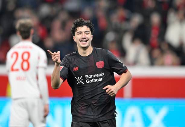 Jubel Ibrahim Maza (Bayer Leverkusen) nach seinem Tor zum 6:0, Fussball 1. Bundesliga,10.Spieltag, Bayer 04 Leverkusen - 1. FC Heidenheim, am 08.11.2025 in Leverkusen Deutschland. DFL regulations prohibit any use of photographs as image sequences and or quasi-video Â