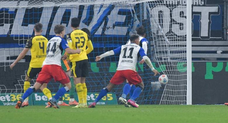 08.11.2025, xblx, Fussball 1.Bundesliga, Hamburger SV - Borussia Dortmund v.l. Ransford-Yeboah Königsdoerffer Koenigsdoerffer (Hamburg, HSV, Hamburger SV), Goal scored, Tor zum 1:1 (DFL DFB REGULATIONS PROHIBIT ANY USE OF PHOTOGRAPHS as IMAGE SEQUENCES and or QUASI-VIDEO) Hamburg