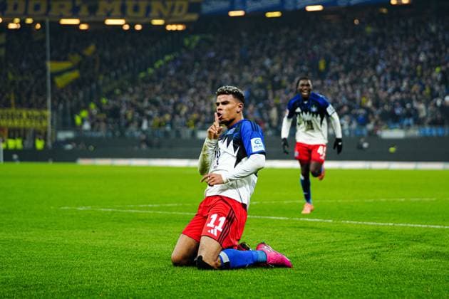 Torjubel Ransford-Yeboah Koenigsdoerffer (Hamburger SV, 11) nach Tor zum 1:1 GER, Hamburger SV vs. Borussia Dortmund, Fussball, 1. Bundesliga, Spieltag 10, Saison 2025 2026, 08.11.2025 DFL REGULATIONS PROHIBIT ANY USE OF PHOTOGRAPHS AS IMAGE SEQUENCES AND OR QUASI-VIDEO GER, Hamburger SV vs. Borussia Dortmund, Fussball, 1. Bundesliga, Spieltag 10, Saison 2025 2026, 08.11.2025 Hamburg Copyright: xEibner-Pressefoto MarcelxvonxFehrnx EP_MFN