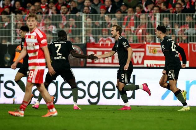 08.11.2025, xtgx, Fussball 1.Bundesliga, Union Berlin - FC Bayern München v.l. Torjubel nach dem Tor zum celebrating the goal celebrate 2:2 durch Harry Kane (FC Bayern Muenchen) Dayot Upamecano (FC Bayern Muenchen) (DFL DFB REGULATIONS PROHIBIT ANY USE OF PHOTOGRAPHS as IMAGE SEQUENCES and or QUASI-VIDEO) Berlin
