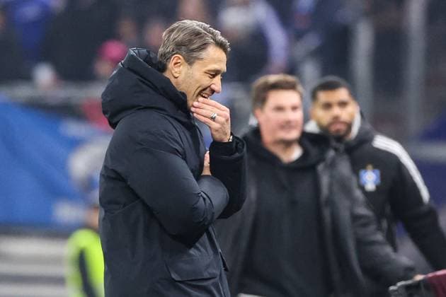 1. Bundesliga - Hamburger SV - Borussia Dortmund am 08.11.2025 im Volksparkstadion in Hamburg Trainer Niko Kovac (Dortmund) unzufrieden, enttäuscht, enttaeuscht, niedergeschlagen