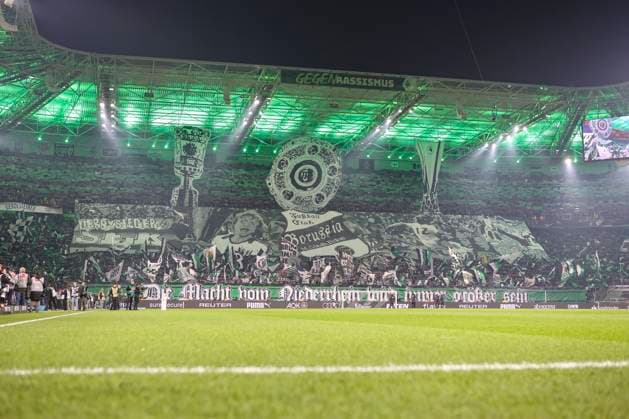 Mönchengladbach, Deutschland, 08.11.25: die Choreo vom Borussia Mönchengladbach waehrend des Spiels der Bundesliga zwischen Borussia Mönchengladbach vs 1. FC Köln im Stadion im Borussia Park Mönchengladbach Stadion im Borussia Park North Rhine-Westphalia Germany Copyright: xBrauer-Fotoagenturx xAdrianxSchlx