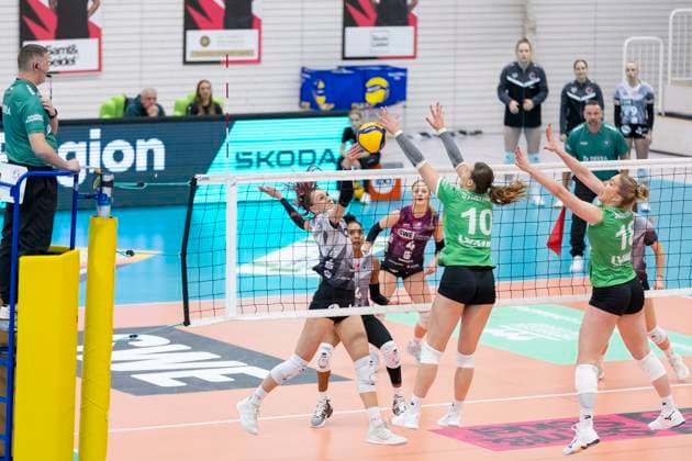 DVV-Pokal Achtelfinale Frauen: Schwarz-Weiss Erfurt vs. Schwarz-Weiss Erfurt vs. USC Münster; Erfurt; 08.11.2025 Isabel Kova?i? ( 11; Schwarz-Weiss Erfurt)gegen Amelie Strothoff ( 10; USC Münster) und Diane Seybering (rechts) DVV-Pokal Achtelfinale Frauen: Schwarz-Weiss Erfurt vs. Schwarz-Weiss Erfurt vs. USC Münster; Riethsporthalle Erfurt; 08.11.2025 Copyright: xBEAUTIFULxSPORTS Duehringx