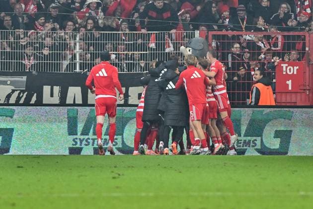Bundesliga; 1. FC Union Berlin - FC Bayern München; 08.11.2025 berlin, DEUTSCHLAND - 8. NOVEMBER: Jubel der Hauherren nach dem Treffer zum 2-1 durch Danilho DOEKHI (Union Berlin 5) - Tor Torschuetze Freude Happy - während dem Bundesligamatch zwischen dem 1. FC Union Berlin und dem FC Bayern München am 10. Spieltag im Stadion an der alten Försterei am 8. November 2025 in Berlin, Germany DFL REGULATIONS PROHIBIT ANY USE OF PHOTOGRAPHS AS IMAGE SEQUENCES AND OR QUASI-VIDEO Copyright: xBEAUTIFULxSPORTS Goldbergx