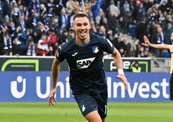 08.11.2025, xsltx, Fussball 1.Bundesliga, TSG 1899 Hoffenheim - RB Leipzig v.l. Tim Lemperle (TSG Hoffenheim) jubelt nach seinem Tor zum 2:1. (DFL DFB REGULATIONS PROHIBIT ANY USE OF PHOTOGRAPHS as IMAGE SEQUENCES and or QUASI-VIDEO)
