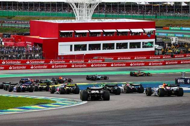 F1 - SAO PAULO GRAND PRIX 2025 Start of the race during the 2025 Formula 1 Grande Premio de Sao Paulo, 2025 Sao Paulo Grand Prix, 21th round of the 2025 FIA Formula One World Championship, WM, Weltmeisterschaft from November 7 to 9, 2025 on the Interlagos, in Sao Paulo, Brazil - Sao PauloBrazil  Copyright: xFLORENTxGOODENx