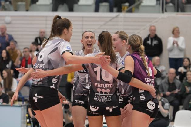 RECORD DATE NOT STATED Isabel Kovacic (11; Schwarz-Weiß Erfurt) jubelt ausgelassen mit Teamkolleginnen Isabel Kovacic (11; Schwarz-Weiß Erfurt) jubelt Copyright: xSpeedshotx