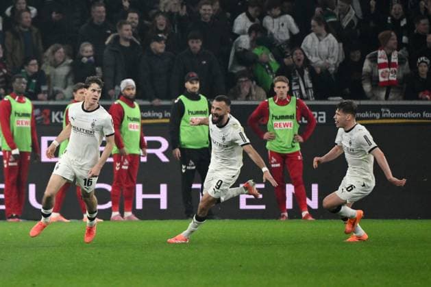 Jubel 1:0 v.li., Philipp Sander (Borussia Moenchengladbach), Franck Honorat (Borussia Moenchengladbach), Lukas Ullrich (Borussia Moenchengladbach) 08.11.2025, Fussball 1. Bundesliga, Saison 2025 2026, 10. Spieltag, Borussia Mönchengladbach - 1. FC Köln DFL regulations prohibit any use of photographs as image sequences and or quasi-video Moenchengladbach Borussia Park Nordrhein Westfalen Deutschland