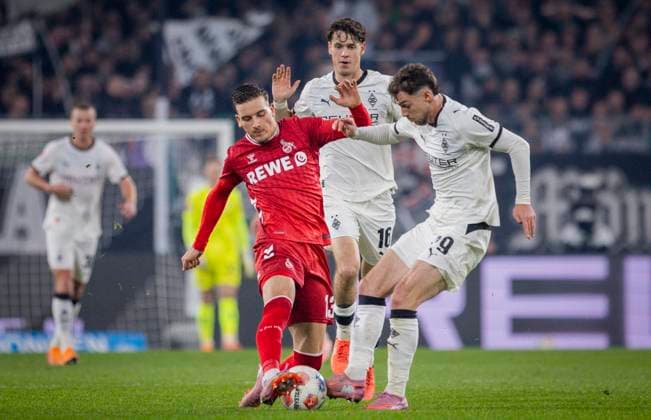 Mönchengladbach, Germany. 08th Nov 2025. Said El Mala (Köln) Joe Scally (BMG) Borussia Moenchengladbach - 1. FC Köln 08.11.2025
