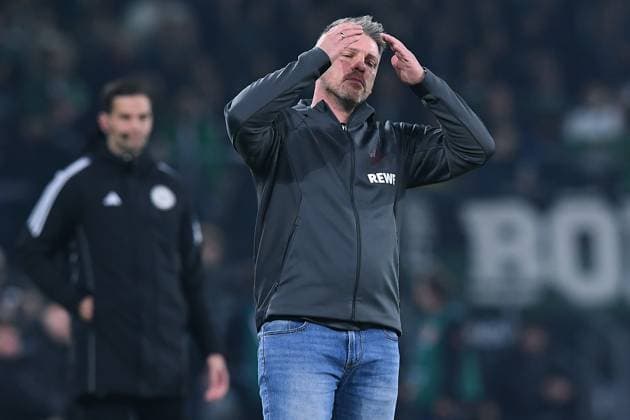 Fußball 1. Bundesliga 10. Spieltag Borussia Mönchengladbach - 1. FC Köln am 08.11.2025 im Borussia-Park in Mönchengladbach Lukas Kwasniok ( Trainer Cheftrainer Köln ) enttäuscht DFL regulations prohibit any use of photographs as image sequences and or quasi-video.