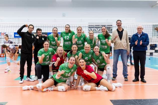 DVV-Pokal Achtelfinale Frauen: Schwarz-Weiss Erfurt vs. Schwarz-Weiss Erfurt vs. USC Münster; Erfurt; 08.11.2025 Siegerfotot USC Münster DVV-Pokal Achtelfinale Frauen: Schwarz-Weiss Erfurt vs. Schwarz-Weiss Erfurt vs. USC Münster; Riethsporthalle Erfurt; 08.11.2025 Copyright: xBEAUTIFULxSPORTS Duehringx