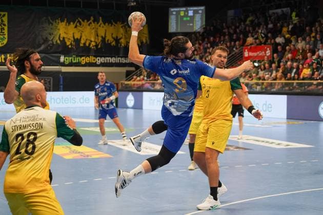 Yessine Meddeb (TV Grosswallstadt, 09) beim Sprungwurf VfL Eintracht Hagen vs. TV Grosswallstadt, Handball, 2. Bundesliga, 10. Spieltag, Saison 2025 2026, 08.11.2025 VfL Eintracht Hagen vs. TV Grosswallstadt, Handball, 2. Bundesliga, 10. Spieltag, Saison 2025 2026, 08.11.2025 Hagen Copyright: xEibner-Pressefoto DamianxKruczynx EP_DKI
