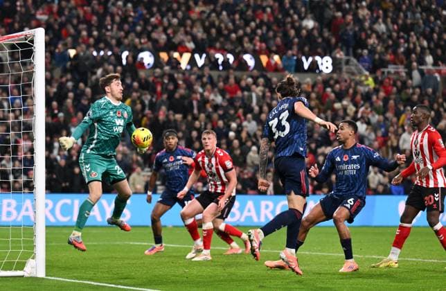 Robin Roefs of Sunderland saves a header from Riccardo Calafiori of Arsenal Sunderland v Arsenal, Premier League, Football, Stadium of Light, Sunderland, UK - 08 Nov 2025Sunderland Stadium of Light United Kingdom EDITORIAL USE ONLY No use with unauthorised audio, video, data, fixture lists, club league logos or live services. Online in-match use limited to 120 images, no video emulation. No use in betting, games or single club league player publications.  Copyright: xRichardxLee Shutterstockx 15702163cc