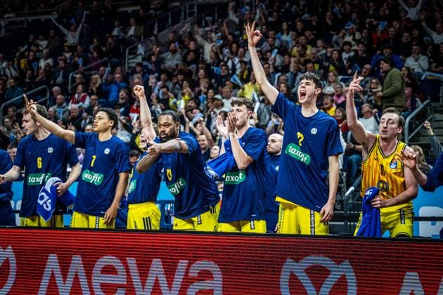 Basketball Berlin 08.11.2025 Saison 2025 2026 EasyCredit BBL 1. Bundesliga Männer, Herren Alba Berlin - SYNTAINICS MBC Weißenfels Jubel Alba