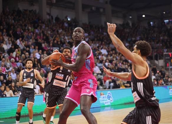 Kur Jongkuch Telekom Baskets Bonn vs. ratiopharm Ulm 7. Speiltag - Saison 2025 26