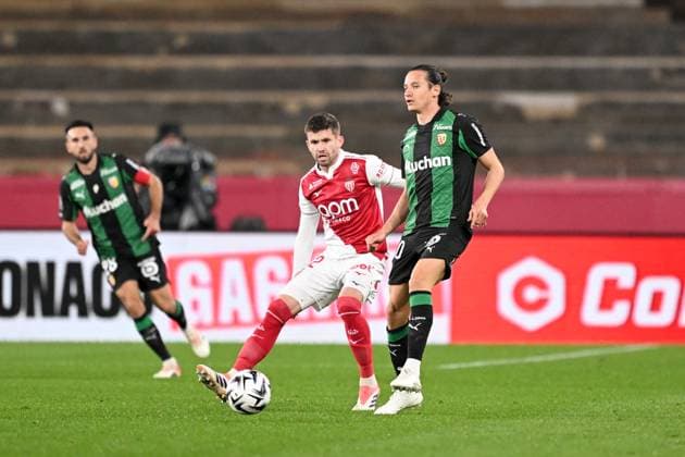 AS Monaco v RC Lens - Ligue 1 McDonald s 2025 2026 10 Florian THAUVIN (rcl) - 12 CAIO HENRIQUE (asm) during the Ligue 1 McDonald s match between Monaco and Lens at Stade Louis II on November 8, 2025 in Monaco, Monaco. Monaco Monaco  Copyright: xFEPx 776410945